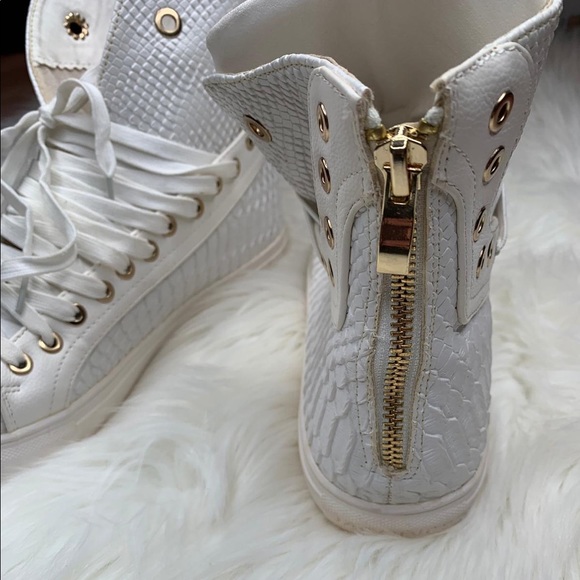 White lace up hi-top sneakers - Picture 3 of 4